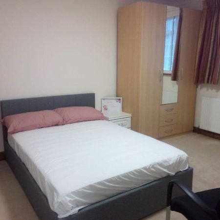 1St Gold Accommodation Isleworth Kültér fotó